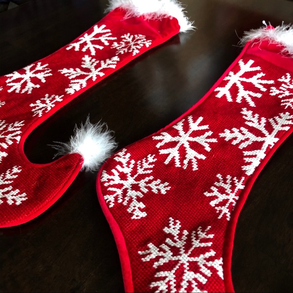 Peking hand hooked snowflake stockings set of 2 - Picture 2 of 5